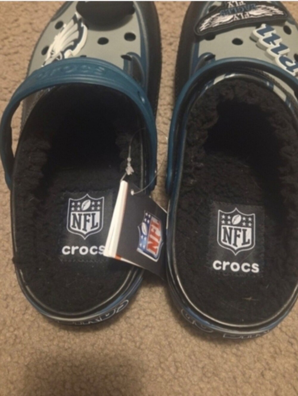CROCS NFL Philadelphia Eagles Classic Lined Clogs Sz 8 Men's/10 Women's NWT - Picture 3 of 6